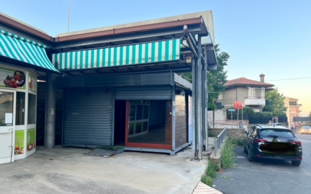 Locale Commerciale Bracciano